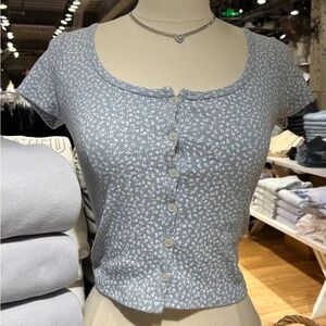 Brandy Melville Zelly short sleeve top